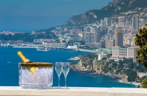 luxury_villa_monaco_summer_in_the_city
