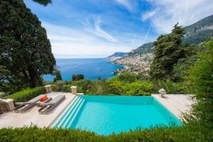 luxury villa monaco swimming pool with monaco panorama (3)